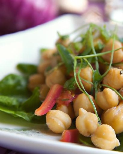 Fresh Flavors Unveiled: The Ultimate Mediterranean Chickpea Salad