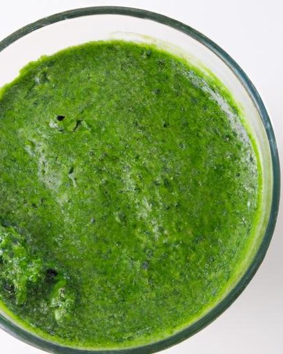 Green Power Boost: Unlock Benefits of Spinach & Kale Smoothies